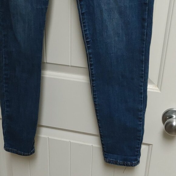 Dark wash blue superskinny stretchy jeans Woman's pants - Picture 2 of 10